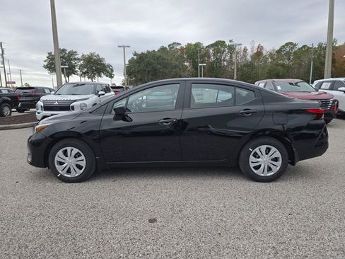 Used 2025 Nissan Versa S w/ Trunk Package FWD image 5