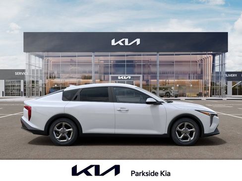 New 2026 Kia K4 FWD image 7