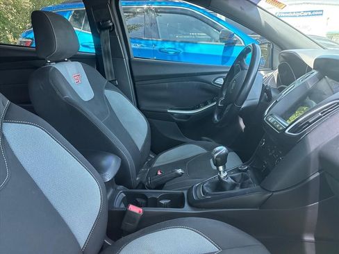 Used 2016 Ford Focus ST image 18