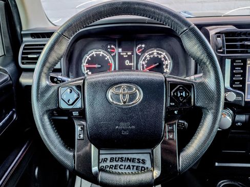 Used 2020 Toyota 4Runner Venture image 10
