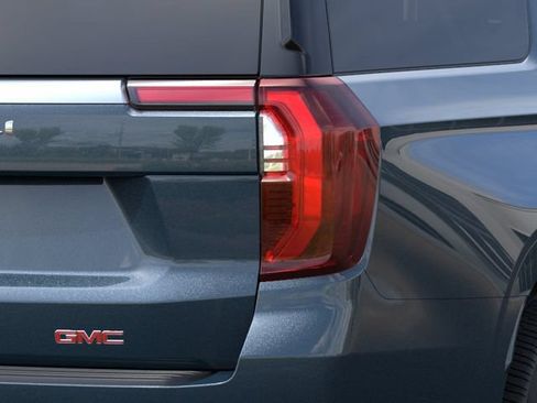 New 2026 GMC Yukon XL Denali w/ Sun & Power Step Package AWD/4WD image 11