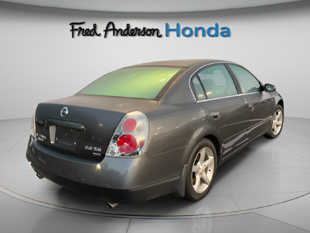 Used 2005 Nissan Altima 3.5 SE FWD image 3