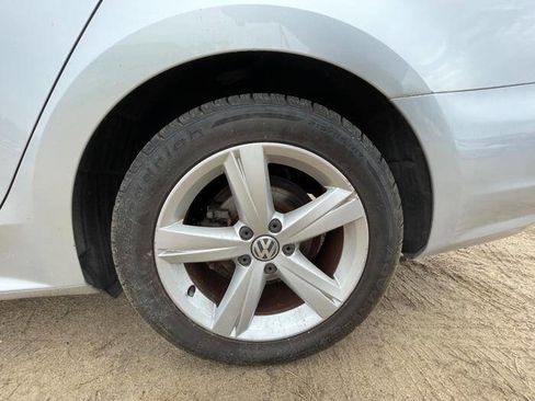 Used 2013 Volkswagen Passat 2.5 SE FWD image 15
