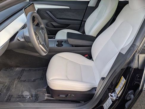 Used 2022 Tesla Model 3 Performance image 15