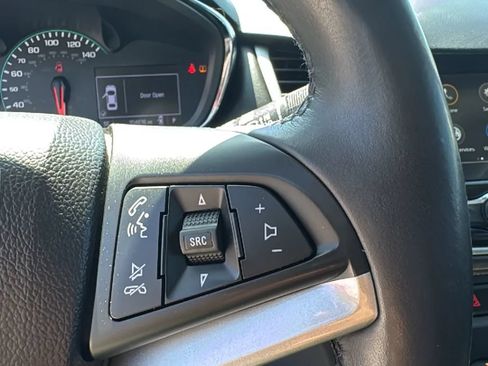Used 2018 Chevrolet Trax LT AWD/4WD image 22