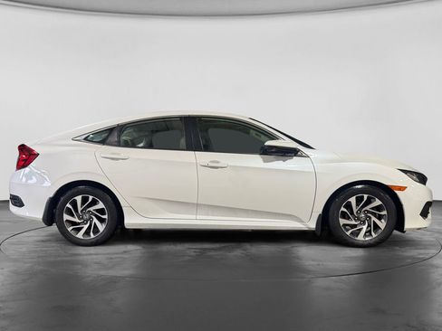Used 2018 Honda Civic EX image 4