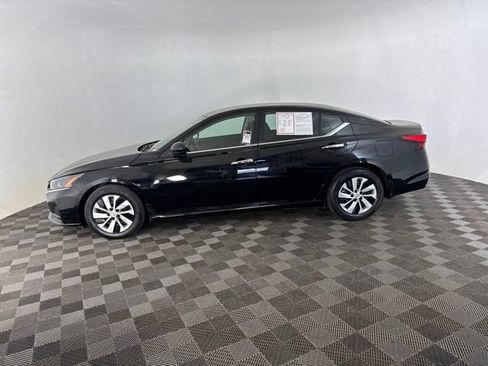 Used 2023 Nissan Altima 2.5 S FWD image 8