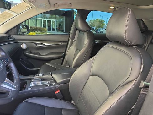 Certified 2024 INFINITI QX50 Luxe w/ Accent Package image 18