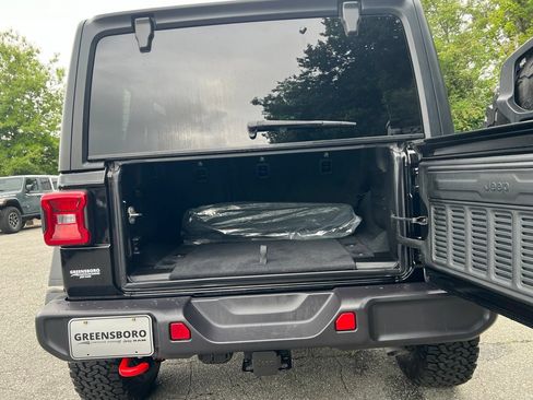Used 2026 Jeep Wrangler Unlimited Rubicon AWD/4WD image 15