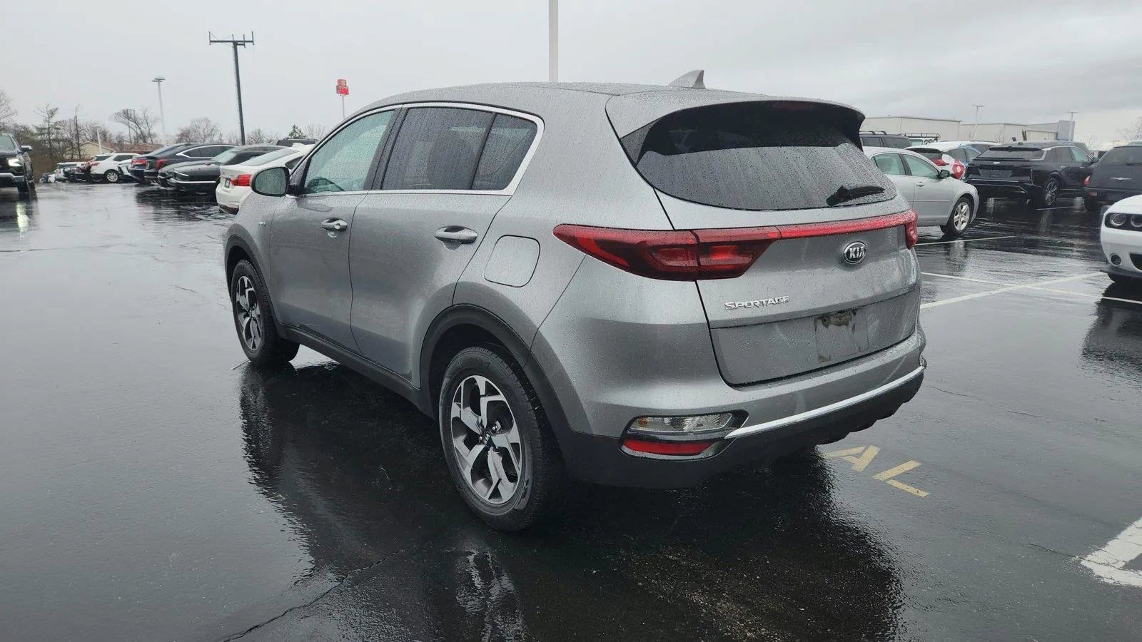 Used 2020 Kia Sportage LX AWD/4WD image 6