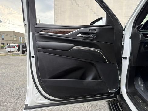 Used 2023 Cadillac Escalade Sport Platinum w/ LPO, ONYX Package AWD/4WD image 33