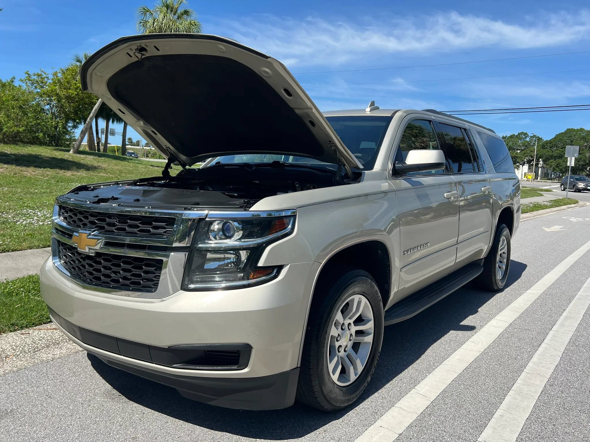 Used 2016 Chevrolet Suburban LT RWD image 49