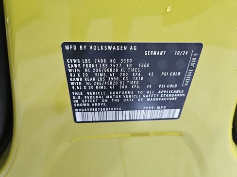 New 2025 Volkswagen ID. Buzz 1st Edition image 30