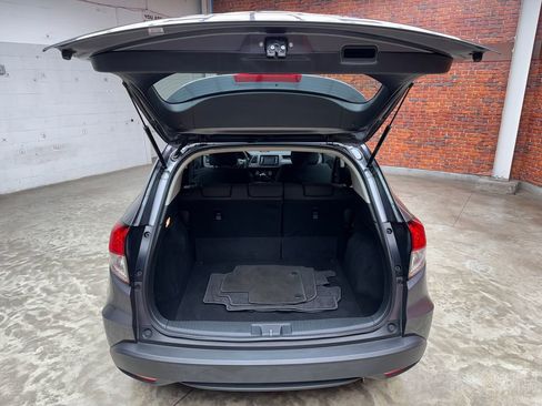 Used 2021 Honda HR-V LX image 29