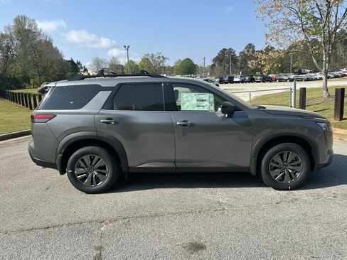 New 2026 Nissan Pathfinder SV FWD image 4
