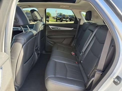 Used 2019 Cadillac XT5 Premium Luxury AWD/4WD image 16