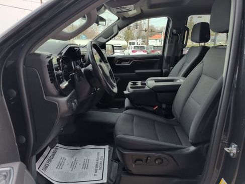 Used 2022 Chevrolet Silverado 1500 LT image 11