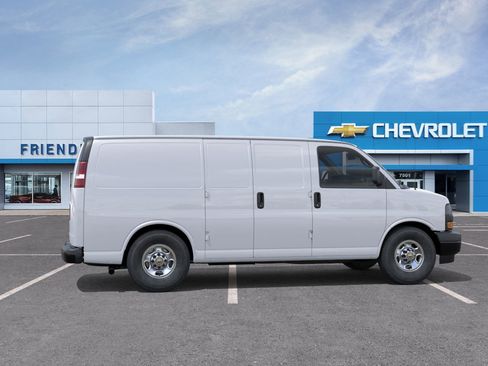 New 2025 Chevrolet Express 3500 w/ Driver Convenience Package image 15