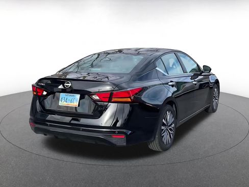Used 2025 Nissan Altima 2.5 SV image 14