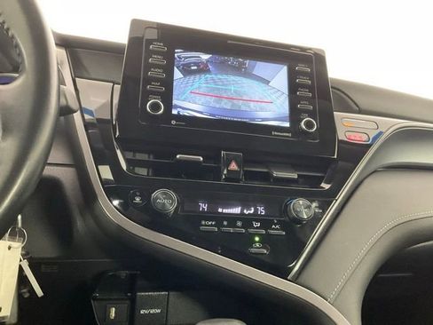 Used 2022 Toyota Camry SE FWD image 20