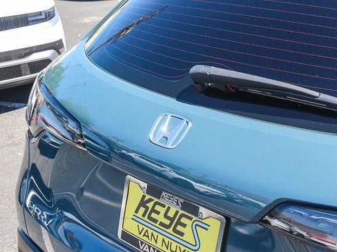 Used 2024 Honda HR-V LX image 9