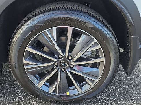 New 2026 INFINITI QX60 Luxe image 7