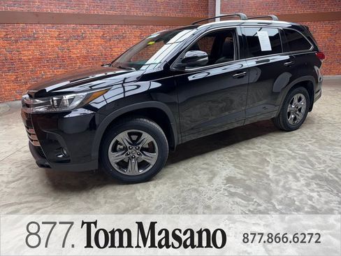 Used 2019 Toyota Highlander AWD V6 image 1
