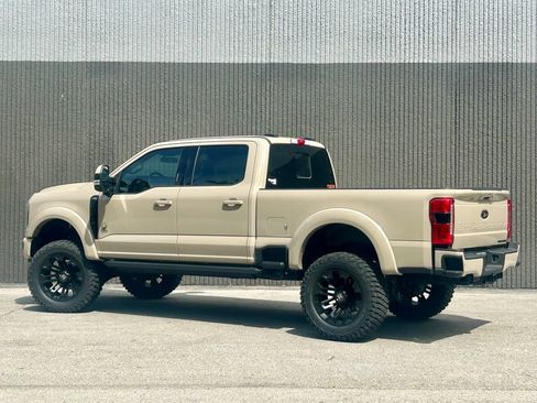 New 2026 Ford F250 Lariat w/ Black Appearance Package AWD/4WD image 4