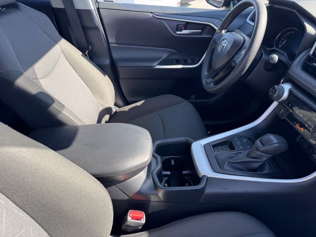 Used 2025 Toyota RAV4 XLE FWD image 6