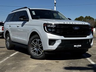 New 2026 Ford Expedition Active video 2