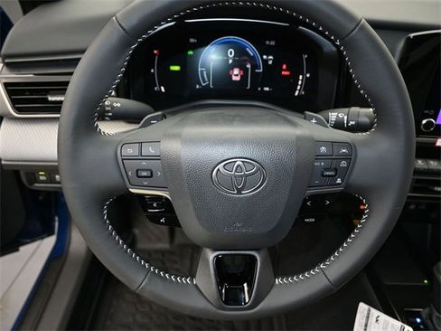 New 2026 Toyota Camry SE image 5