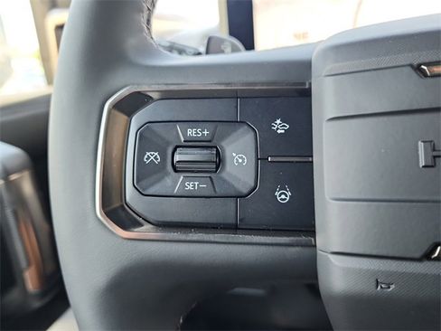 New 2025 GMC Hummer EV 2X image 25