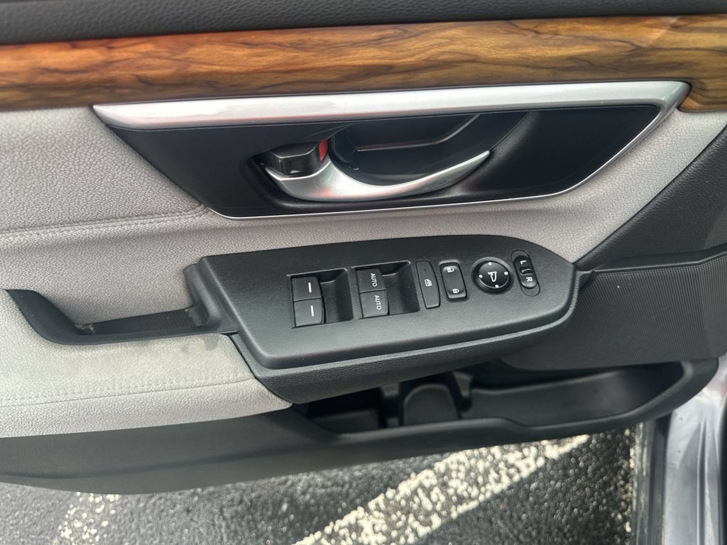 Used 2017 Honda CR-V EX image 19