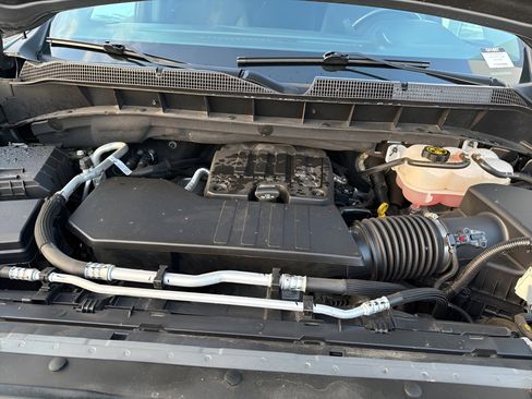 Used 2024 Chevrolet Silverado 1500 LT image 31