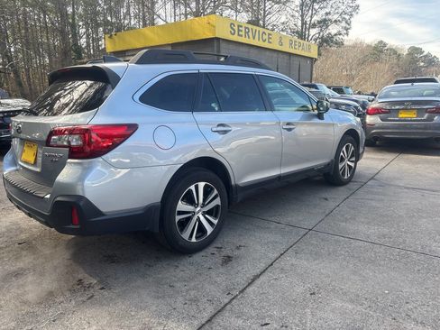 Used 2019 Subaru Outback 3.6R Limited image 7