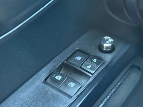 Used 2016 Toyota Tacoma SR image 30