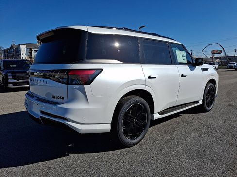 New 2026 INFINITI QX80 4WD image 4
