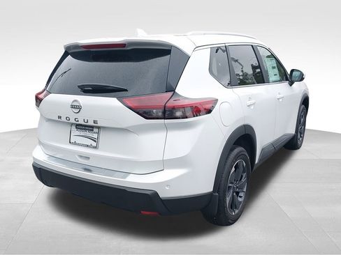 New 2026 Nissan Rogue SV w/ SV Premium Package image 8
