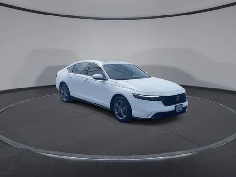 Used 2023 Honda Accord EX image 2