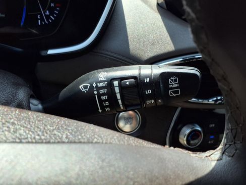 Used 2020 Hyundai Santa Fe SEL w/ Convenience Package image 19