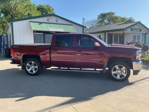 Used 2017 Chevrolet Silverado 1500 LT w/ All Star Edition AWD/4WD image 2