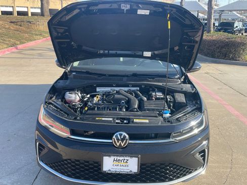 Used 2025 Volkswagen Jetta SE image 35