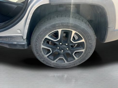 Used 2019 Jeep Compass Trailhawk AWD/4WD image 11