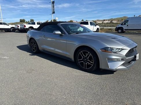 Used 2021 Ford Mustang Premium image 16