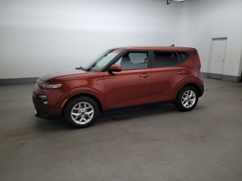 Used 2022 Kia Soul LX w/ Technology Package FWD image 2