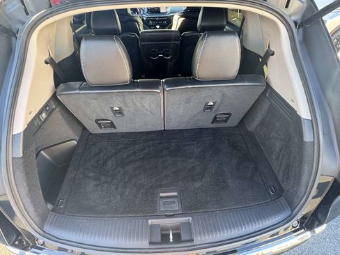 Used 2023 Acura MDX SH-AWD w/ Technology Package image 29