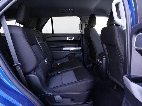 Used 2022 Ford Explorer XLT image 20