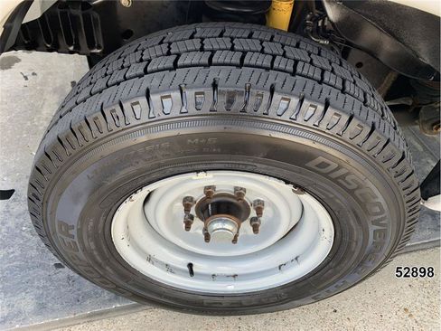Used 2014 Ford E-350 and Econoline 350 Super Duty RWD image 24