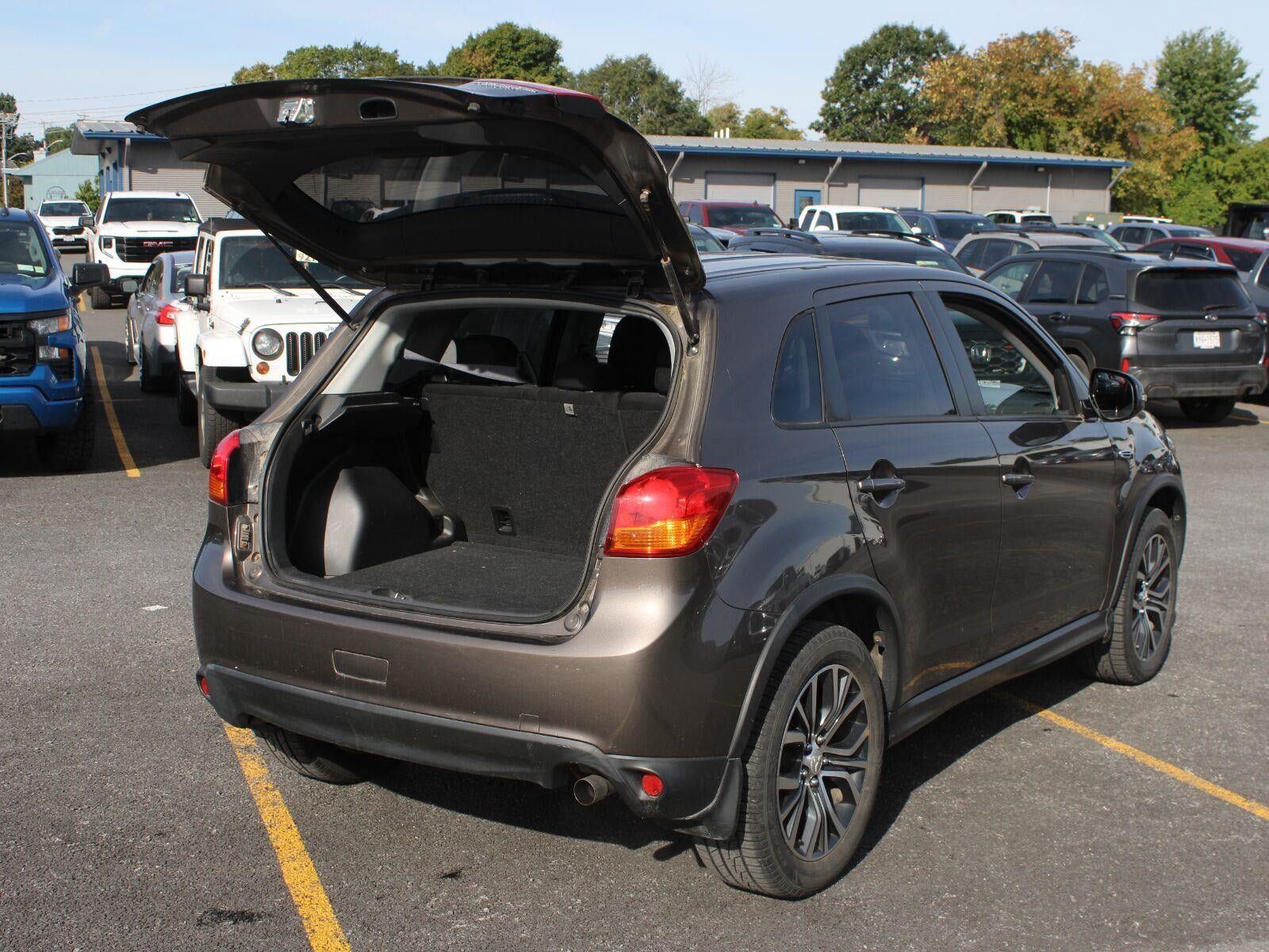 Used 2017 Mitsubishi Outlander Sport LE AWD/4WD image 7