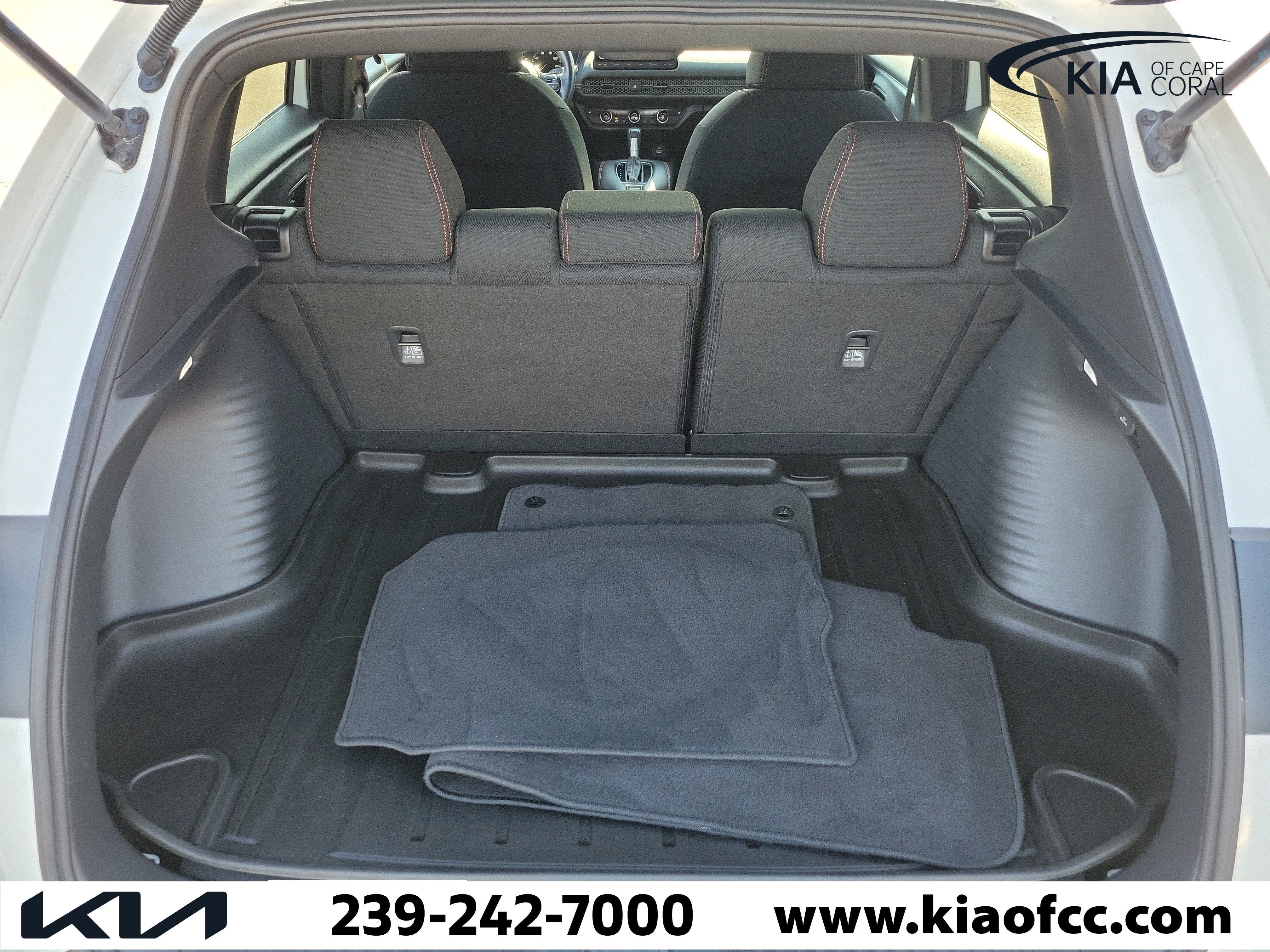 Used 2024 Honda HR-V Sport image 11